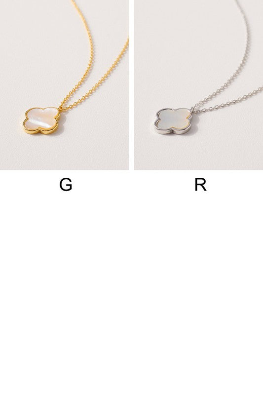 Clover Charm Short Necklace