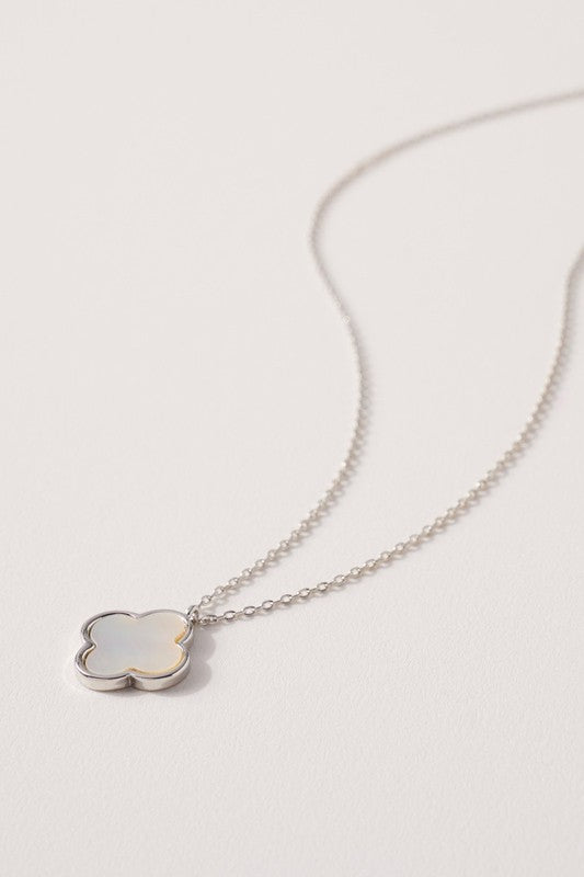 Clover Charm Short Necklace